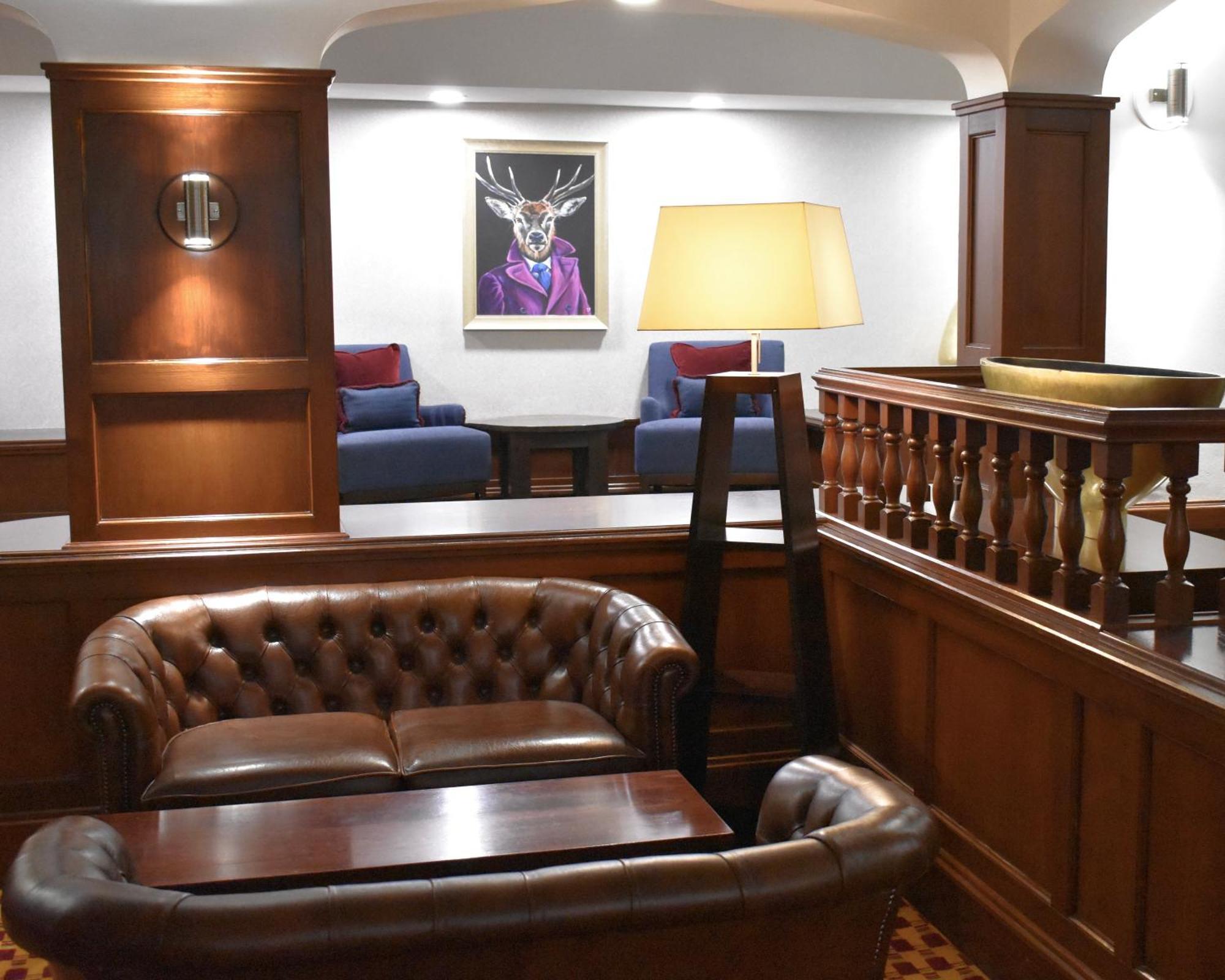 The Aberdeen Dyce Hotel Esterno foto
